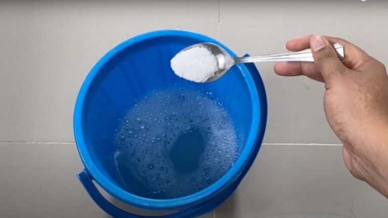 Dieser geliebte Inhaltsstoff entfernt alle Flecken vom Boden