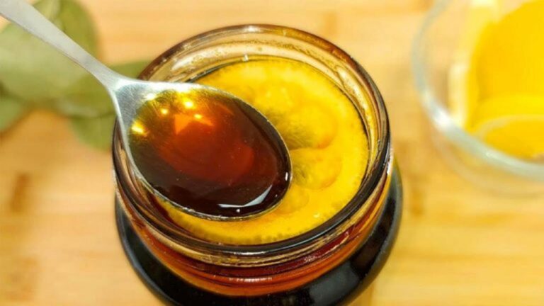 Hausgemachter Husten-Sirup: 3 Zutaten für schnelle Linderung